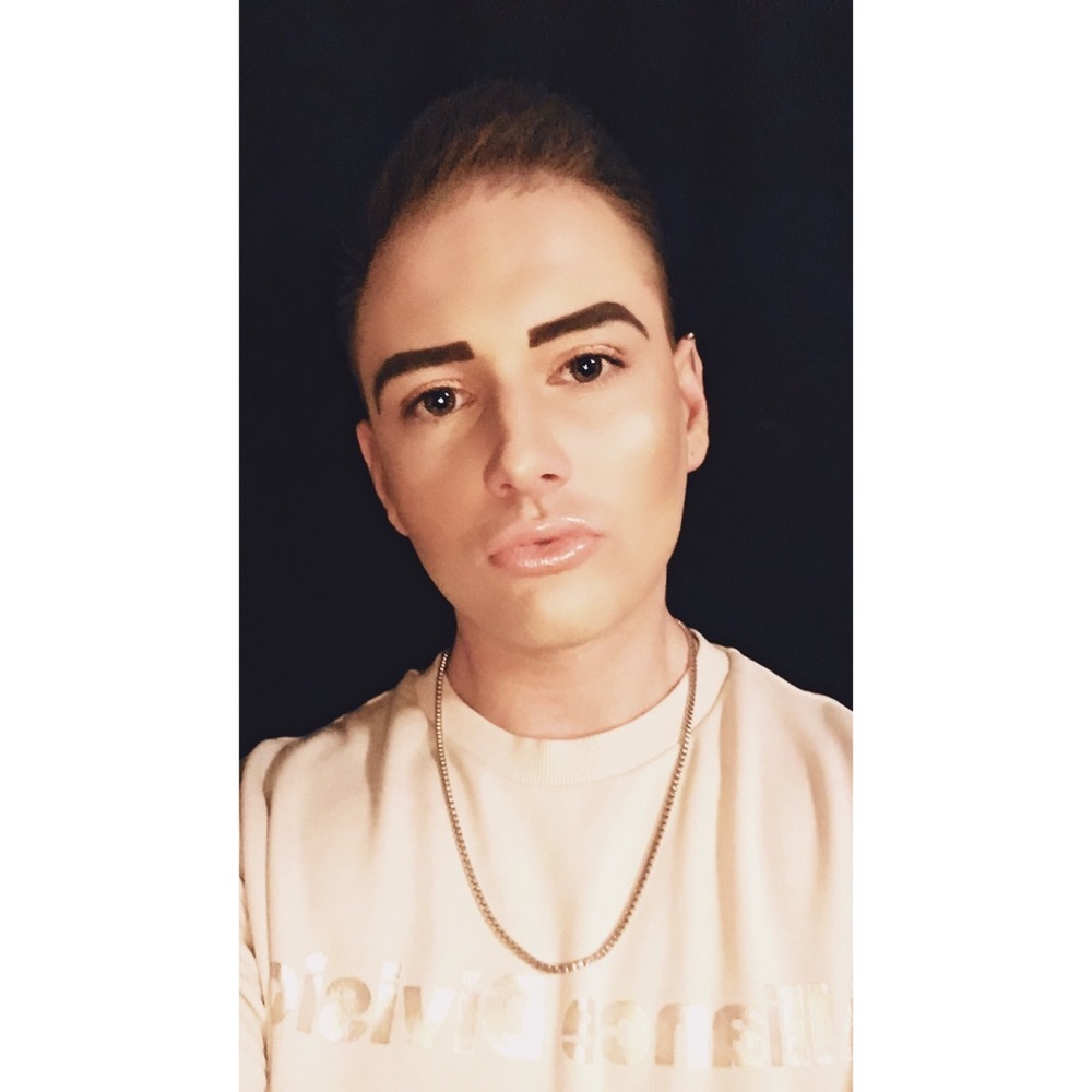 Meet your Posher, Sam